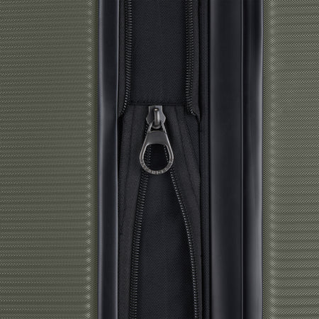 Buy Wellington Carry-On in Dark Green for $320.00 in Canada - Image 42