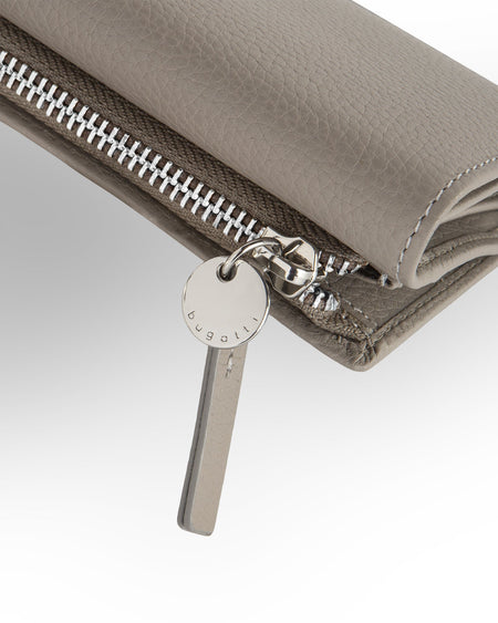 Buy Trifold wallet in Taupe for $39.99 in Canada - Image 10